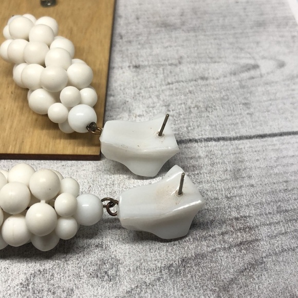 Vintage funky resin statement earrings long dangle bead cluster whimsy funky. - Picture 6 of 6